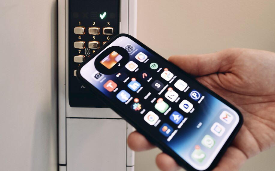 Entra kaster nøkkelkortene