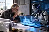 Ingeniør og KI-robot. AI. Ill.: Estate/KI-generert